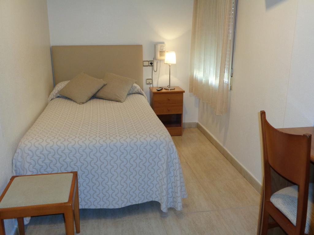 Hostal El Retiro Almoradi Ngoại thất bức ảnh